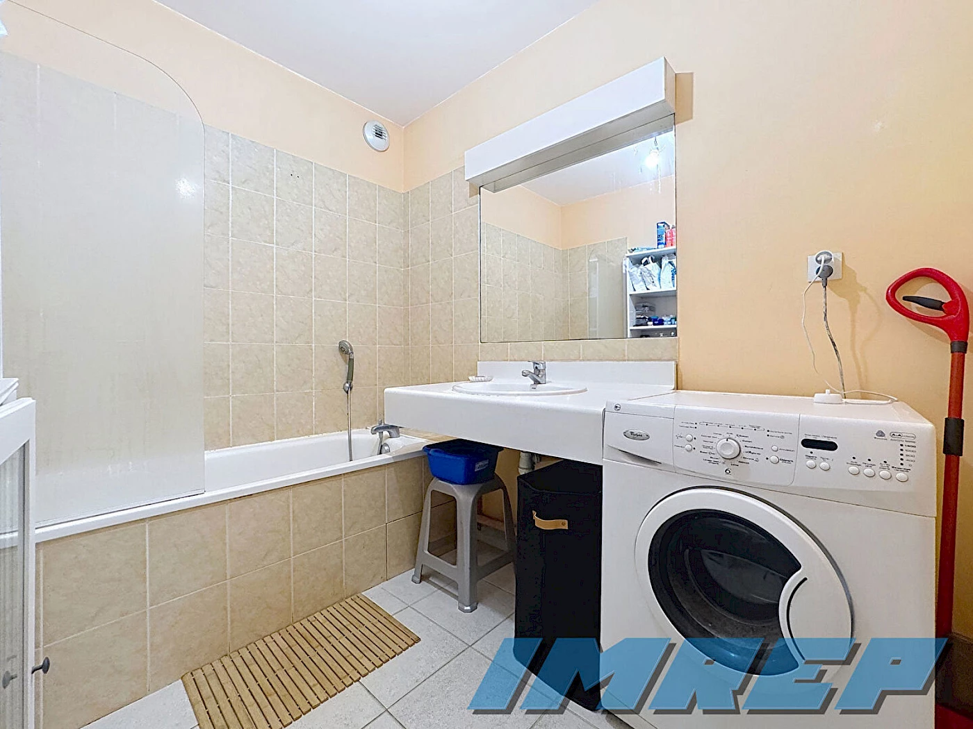 1064-Exclusivité : Grand appartement T4 - 90m2 traversant avec terras