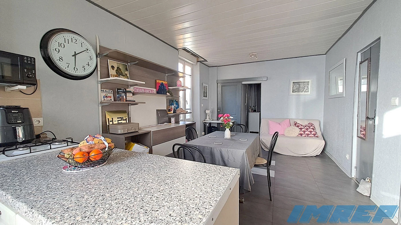 1010-EXCLUSIVITE Maison 224m2 composée de 5 appartements - 13009 MARS