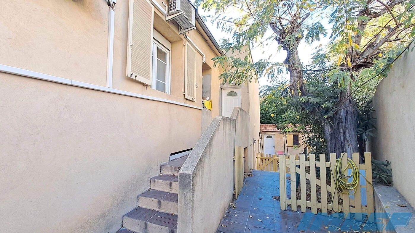 1010-EXCLUSIVITE Maison 224m2 composée de 5 appartements - 13009 MARS