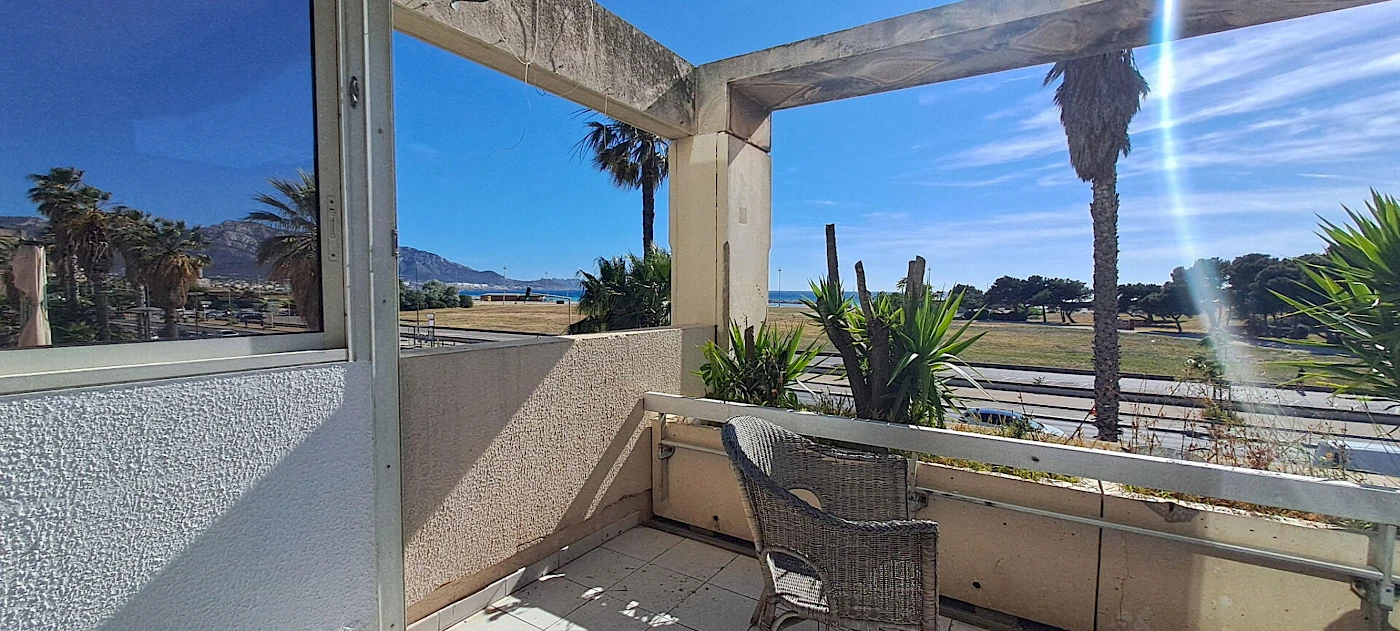 933-Bel Appartement T2 VUE MER - Quartier LA PLAGE 13008 Marseille -