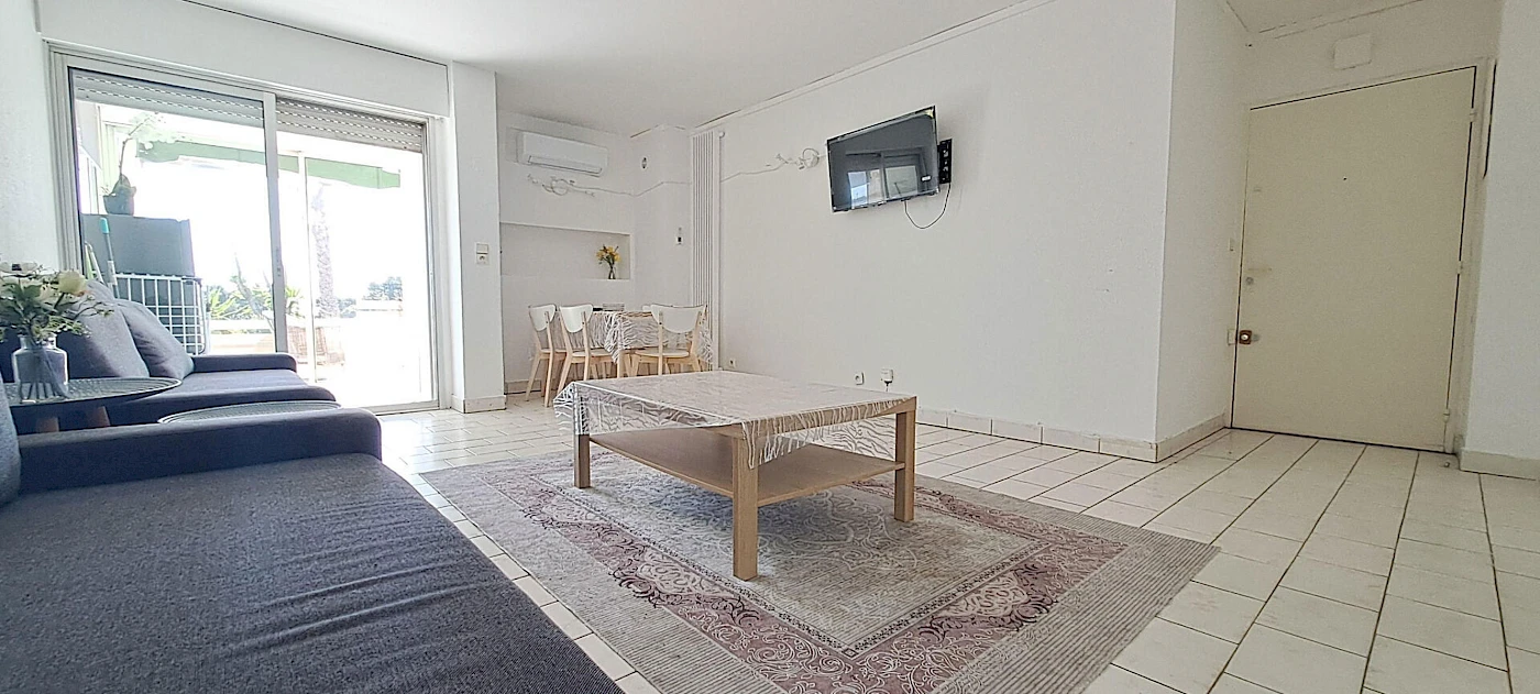 933-Bel Appartement T2 VUE MER - Quartier LA PLAGE 13008 Marseille -