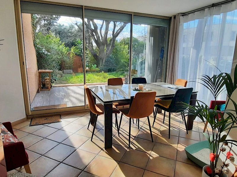 1068-13009 CABOT   4 PIECES EN REZ DE JARDIN  T.B.ETAT  PARK PRIVE