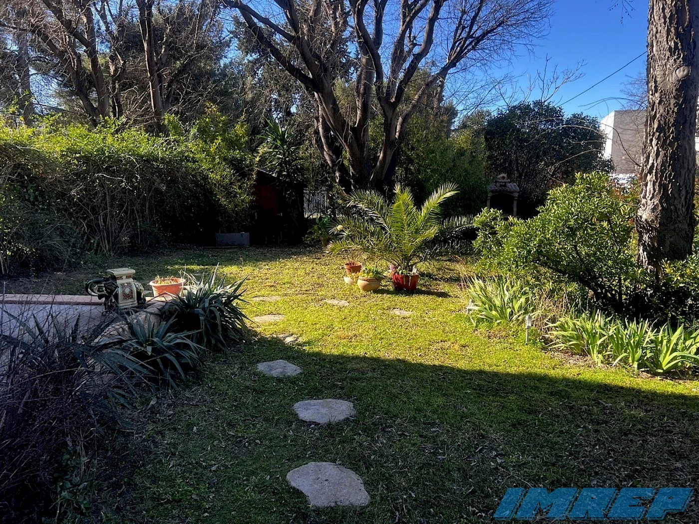 1068-13009 CABOT   4 PIECES EN REZ DE JARDIN  T.B.ETAT  PARK PRIVE