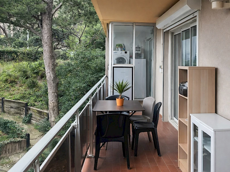 1058-13010 MARSEILLE ST TRONC 5 PIECES HAUTS DE CASTEL ROC