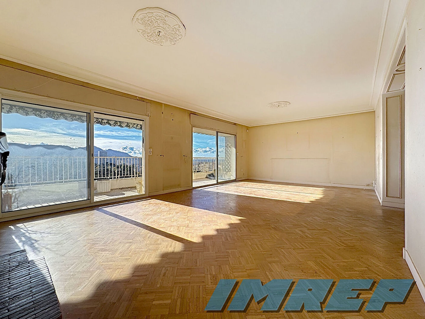 965-13009   COEUR CABOT  Type 4  de 130 m2 TERRASSE  VUE MER