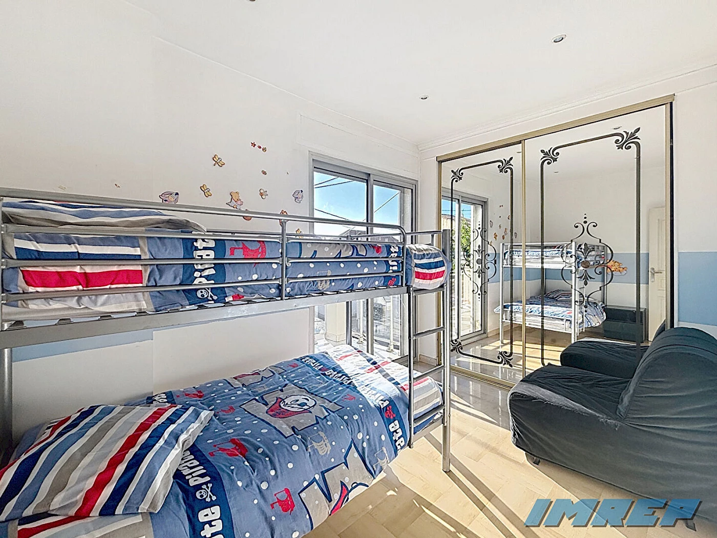 961-13010   Coeur du Village  de Saint  loup belle Maison de 188 m2