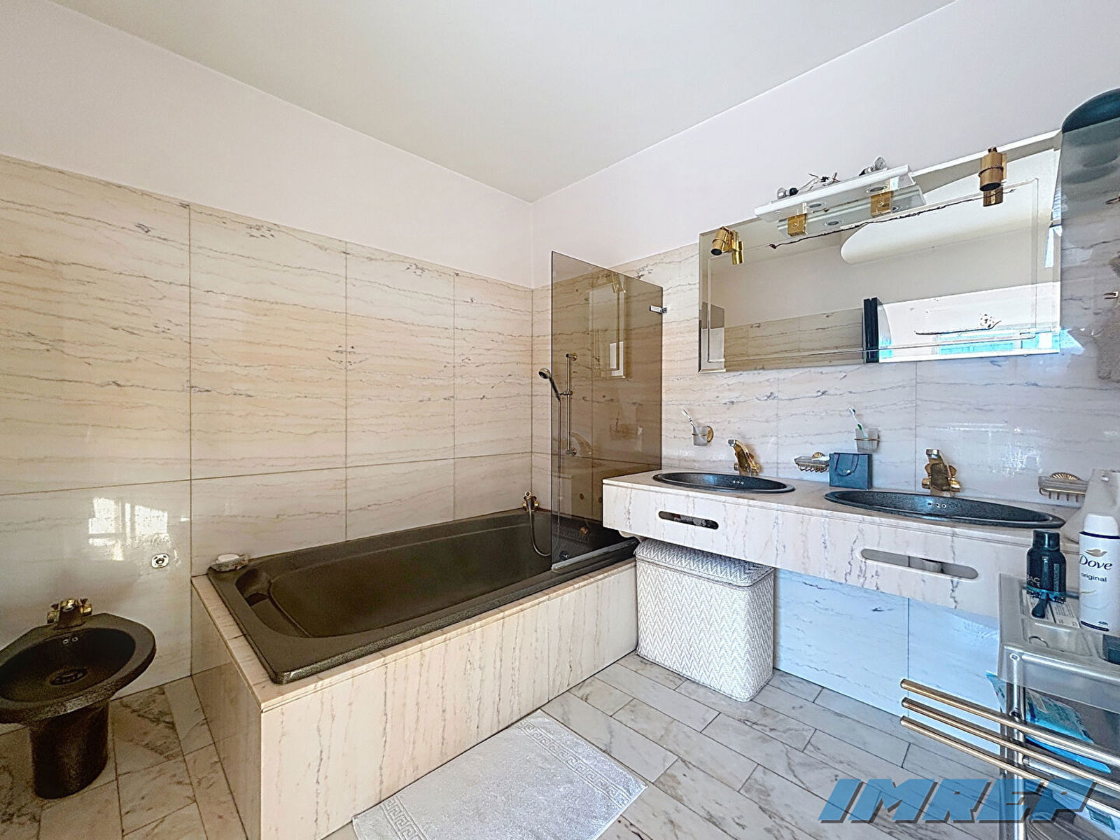 961-13010   Coeur du Village  de Saint  loup belle Maison de 188 m2 - 10