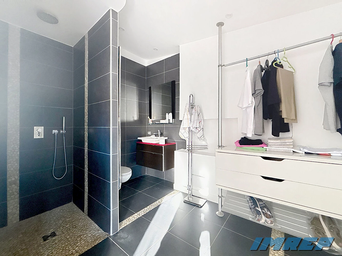 961-13010   Coeur du Village  de Saint  loup belle Maison de 188 m2