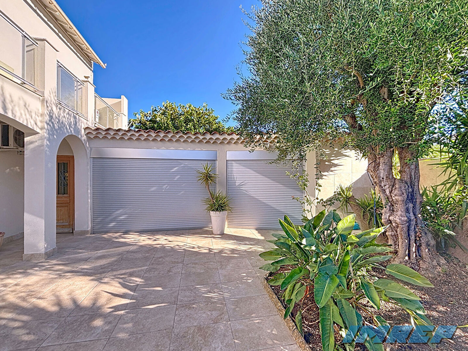 961-13010   Coeur du Village  de Saint  loup belle Maison de 188 m2 - 1