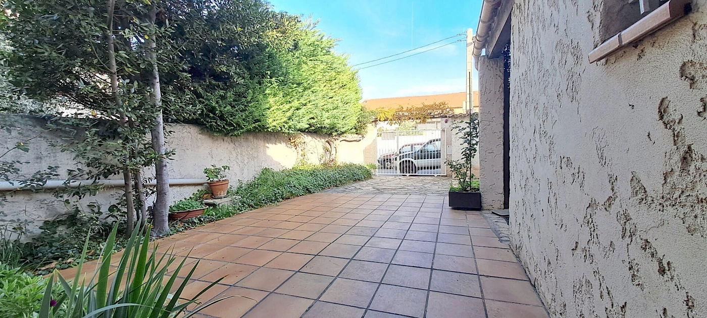 847-Belle maison de caractère Type 5 -183m2 -13009 MARSEILLE - réf :