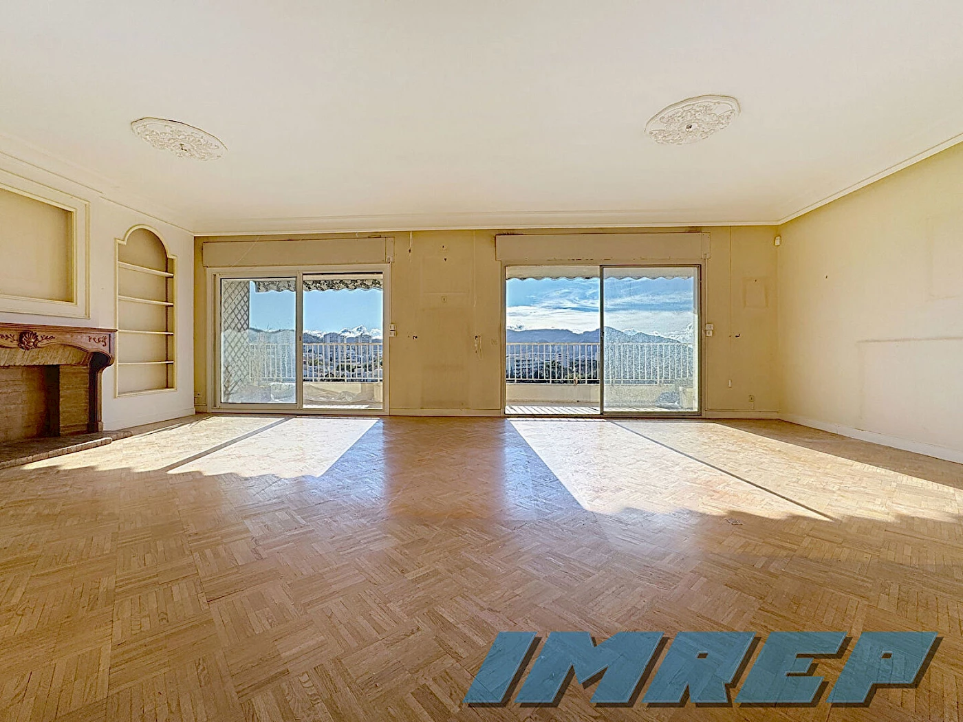 965-13009   COEUR CABOT  Type 4  de 130 m2 TERRASSE  VUE MER