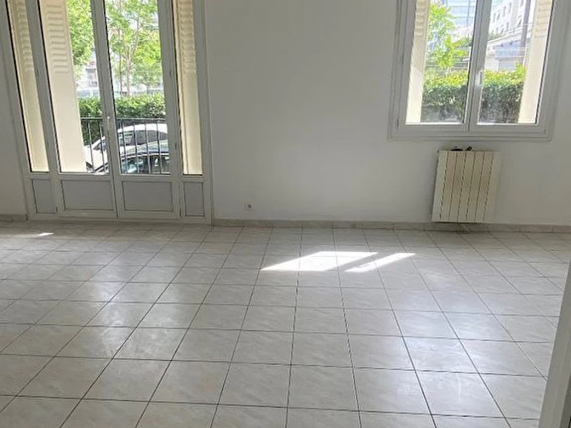 10933-Appartement 3 pièces - Ste Marguerite - 13009