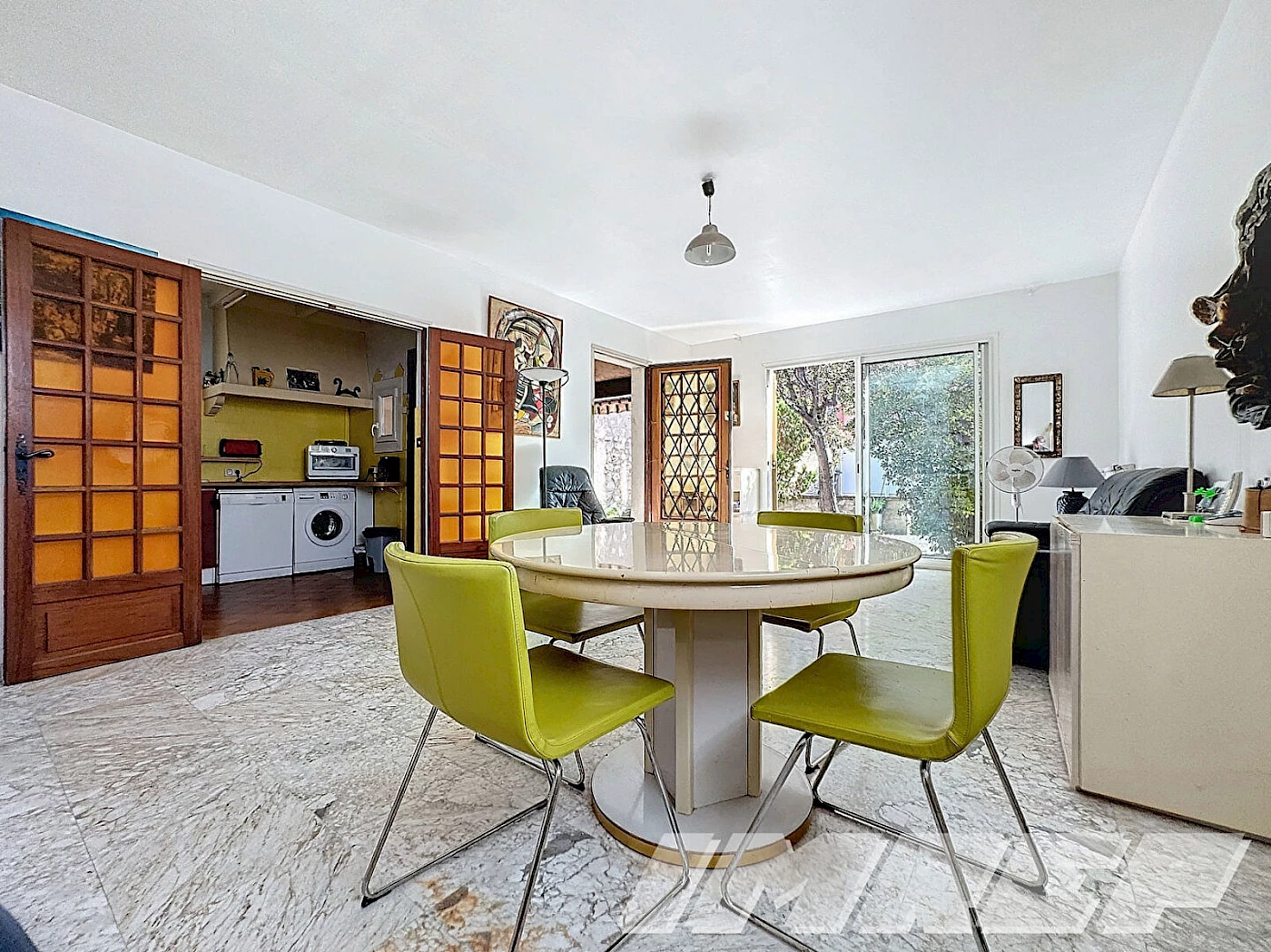 837-Jolie maison bien placée au calme avec studio ind.